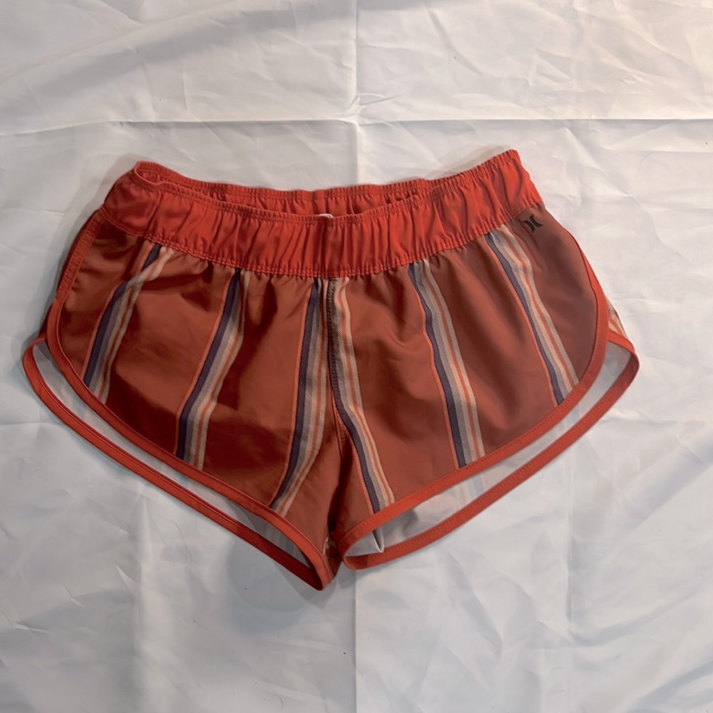 Hurley short